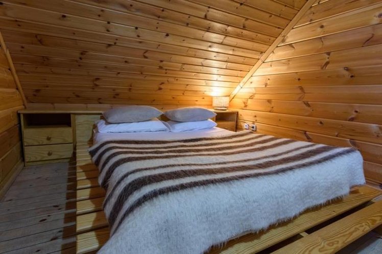 CHALET CAPACITY 6 THREE BEDROOM Room