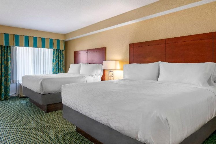 DOUBLE TWO QUEEN BEDS Room