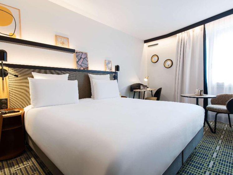DOUBLE WITH DOUBLE BED Room