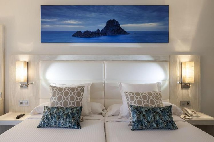 DOUBLE DELUXE SEA VIEW Room