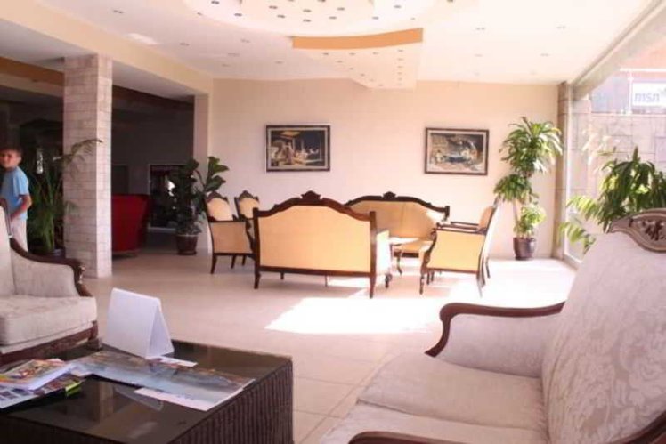 Club Tess Hotel