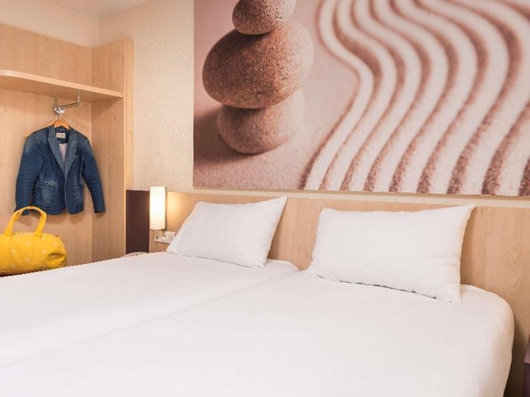 TWIN STANDARD Room