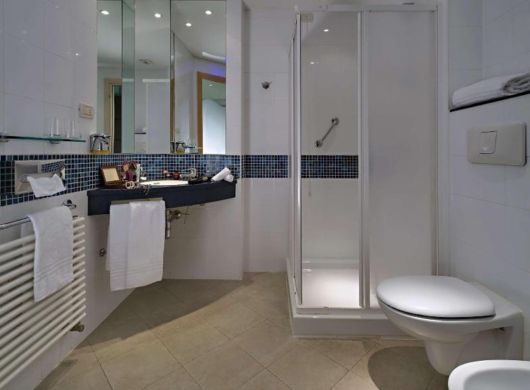 TWIN Accessible Room