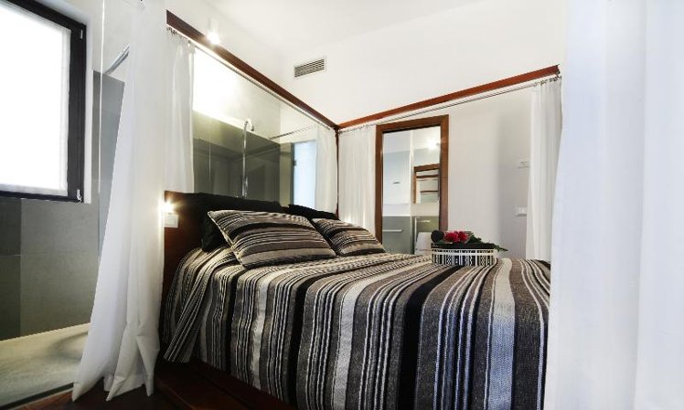 DOUBLE SUPERIOR Room