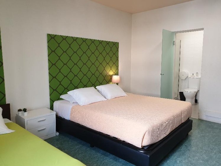TRIPLE STANDARD Room