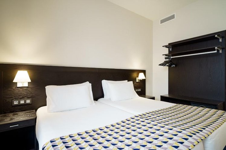 QUADRUPLE STANDARD Room