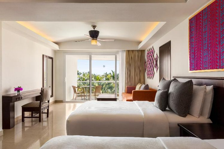 JUNIOR SUITE WITH VIEWS Room