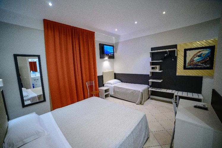 TRIPLE BASIC Room