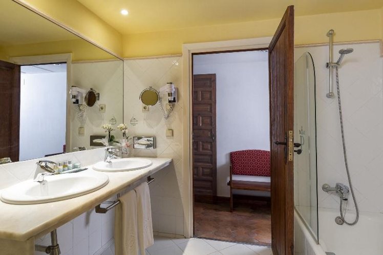 DOUBLE SUPERIOR Room