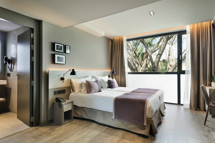 DOUBLE STANDARD Room