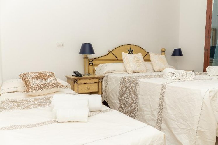 TRIPLE CLASSIC Room