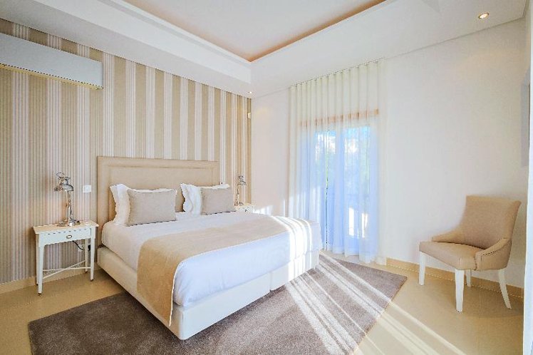 TOWNHOME TWO BEDROOMS Room