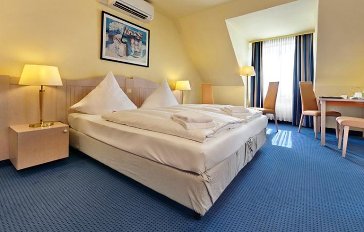 TWIN STANDARD Room