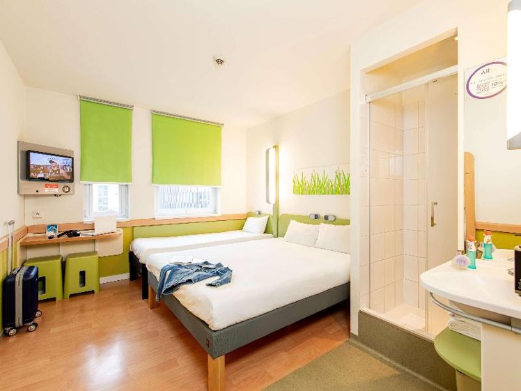 DOUBLE STANDARD Room