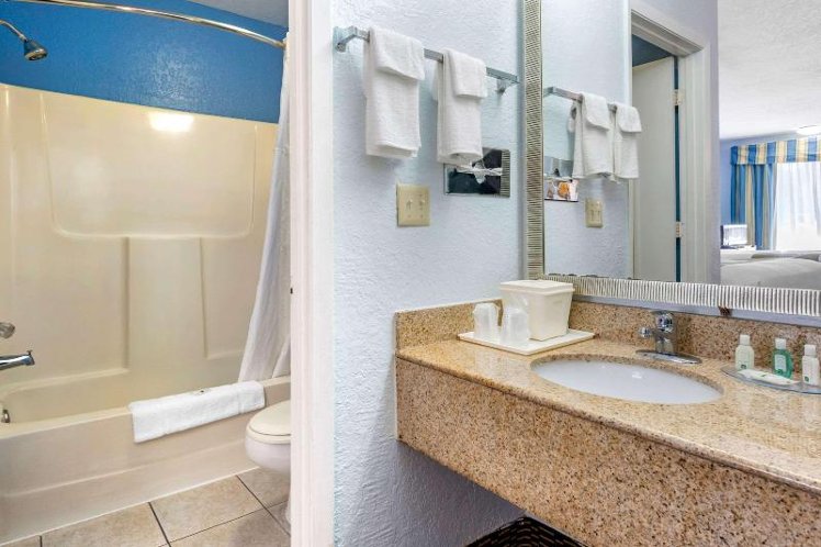 DOUBLE TWO QUEEN BEDS NON SMOKING Room