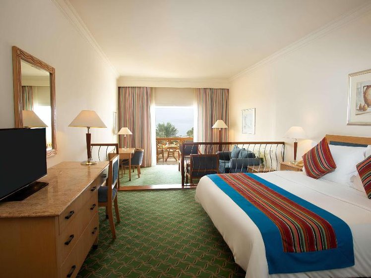 JUNIOR SUITE KING SIZE BED Room