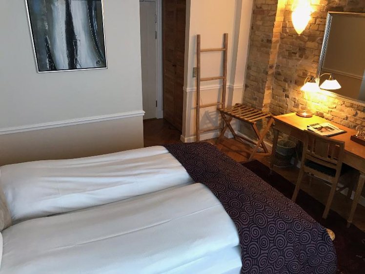 DOUBLE STANDARD Room