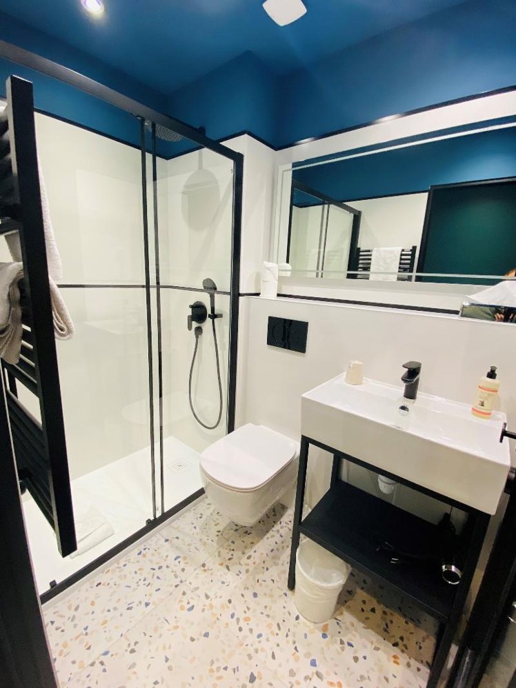 SINGLE STANDARD Room