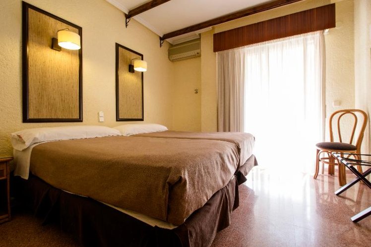 DOUBLE ECONOMY Room