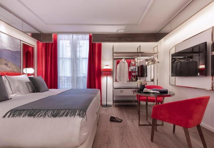 Double or Twin DELUXE Room