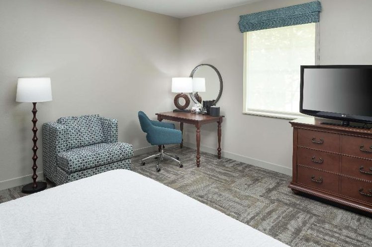 DOUBLE KING SIZE BED Room