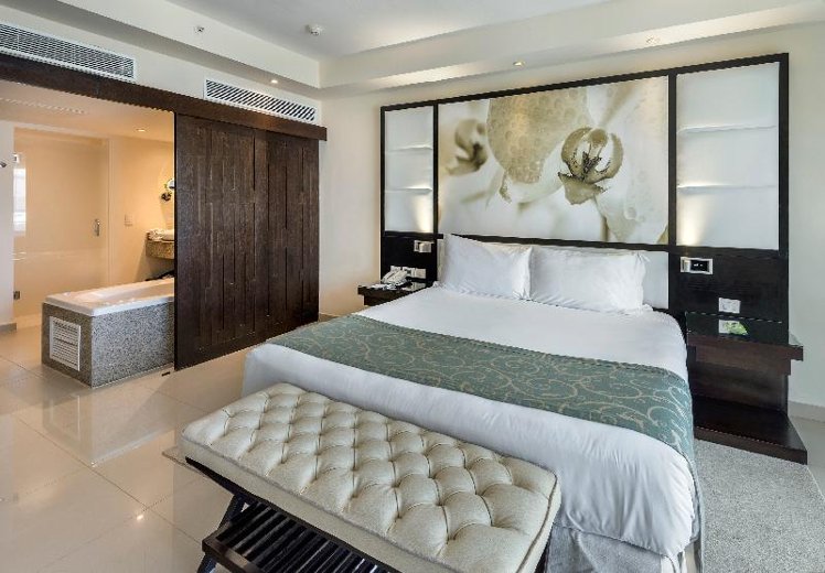 SUITE WITH JACUZZI Room