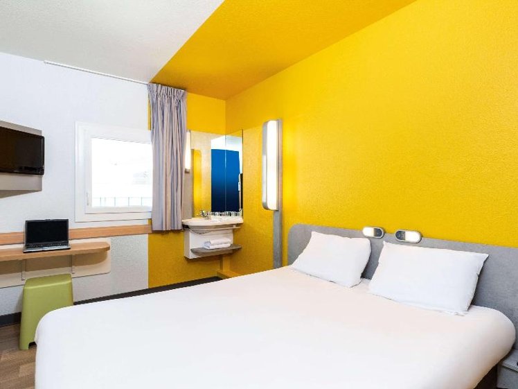 DOUBLE STANDARD Room