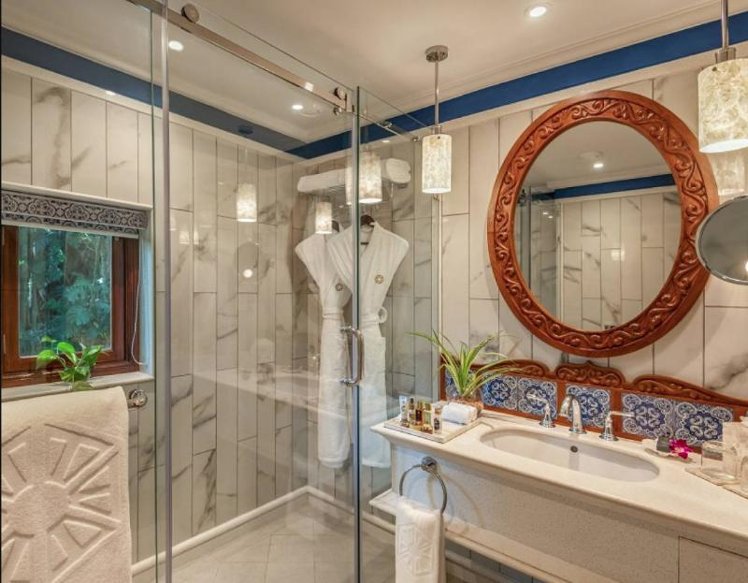 TWIN LUXURY Room