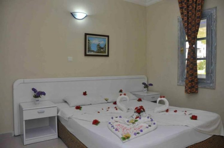 TRIPLE STANDARD Room