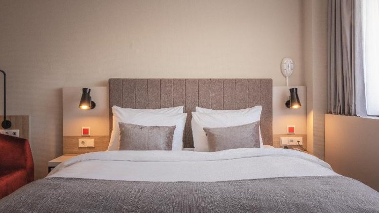 DOUBLE Accessible-Queen Size Bed Room