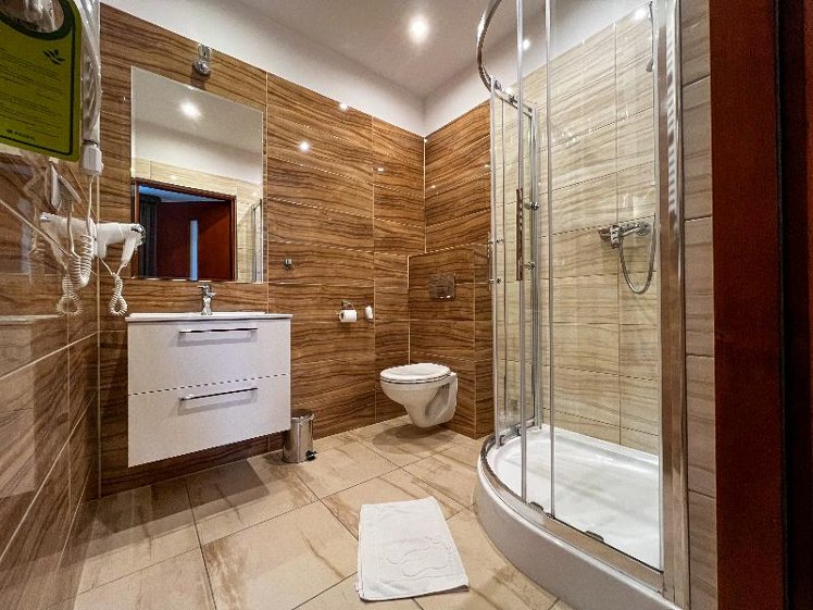 TRIPLE STANDARD Room