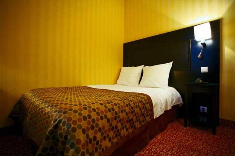 SINGLE STANDARD Room