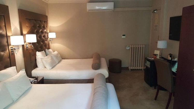 FAMILY ROOM TWO DOUBLE BEDS Room