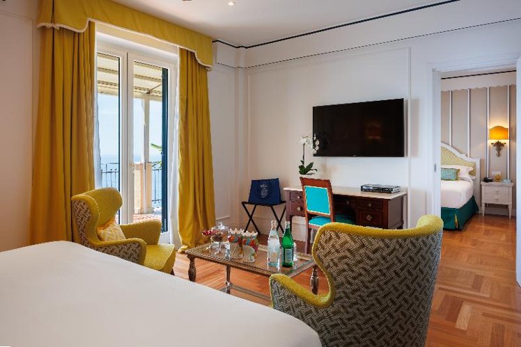 FAMILY ROOM WITH TERRACE Room