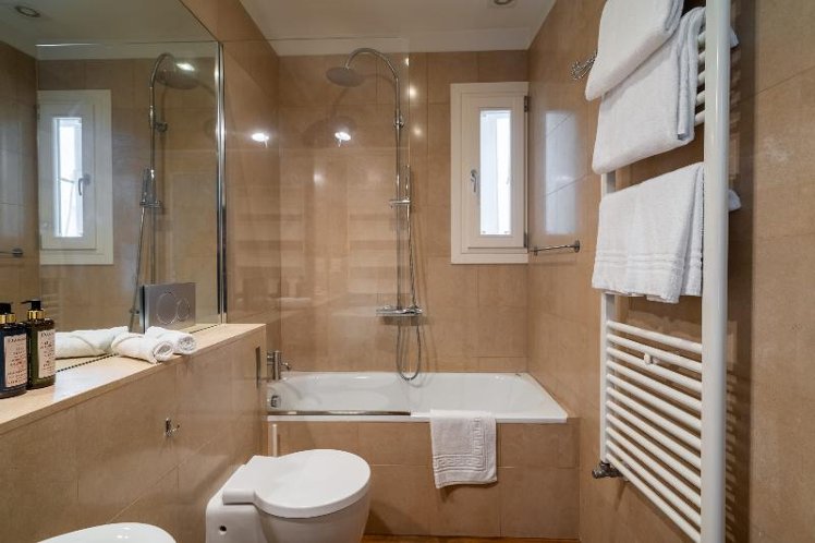 APARTMENT ONE BEDROOM ONE BATHROOM Room