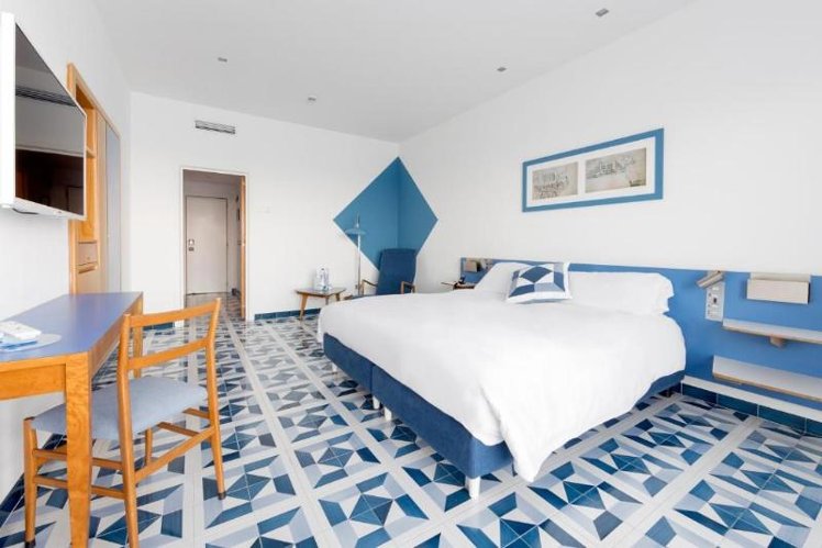 DOUBLE DELUXE SEA VIEW Room
