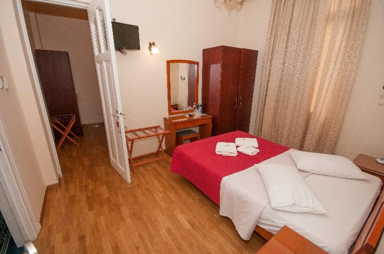 QUADRUPLE STANDARD Room
