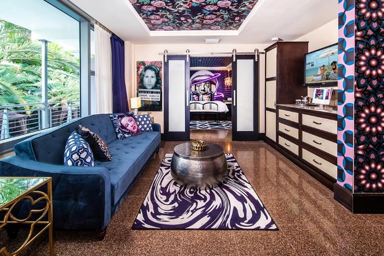 SUITE POOL VIEW Room