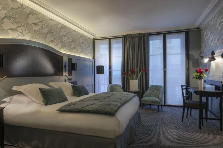DOUBLE SUPERIOR Room