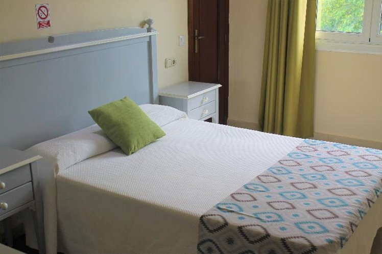 SINGLE STANDARD Room