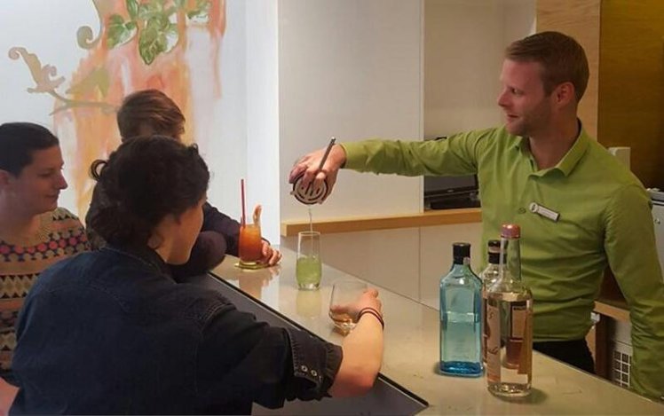 Bar