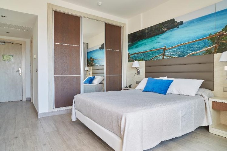 DOUBLE SUPERIOR Room
