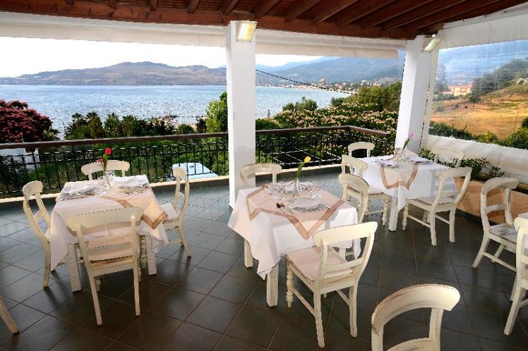 Clara Resort