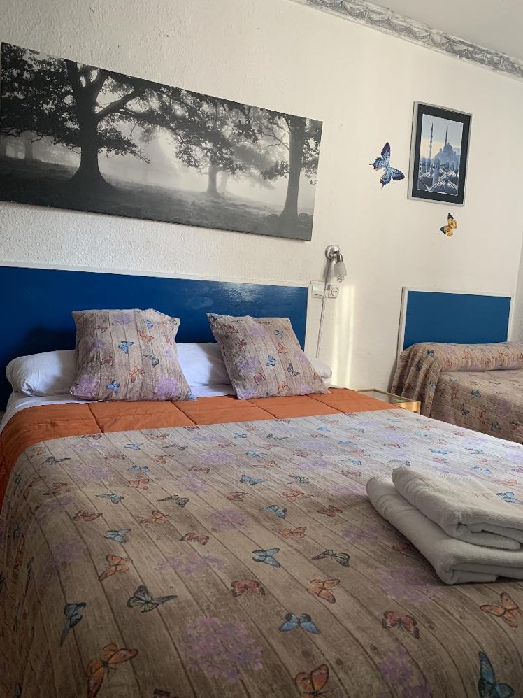 TRIPLE STANDARD Room