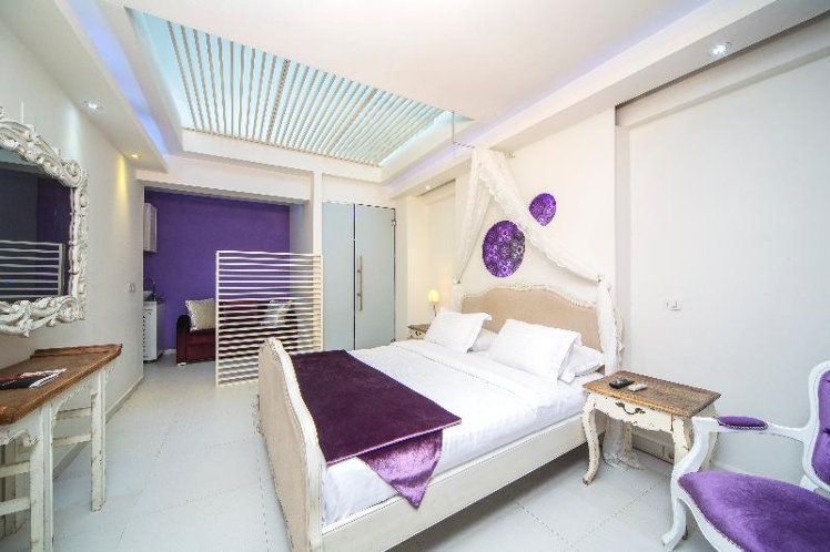 SINGLE DELUXE Room