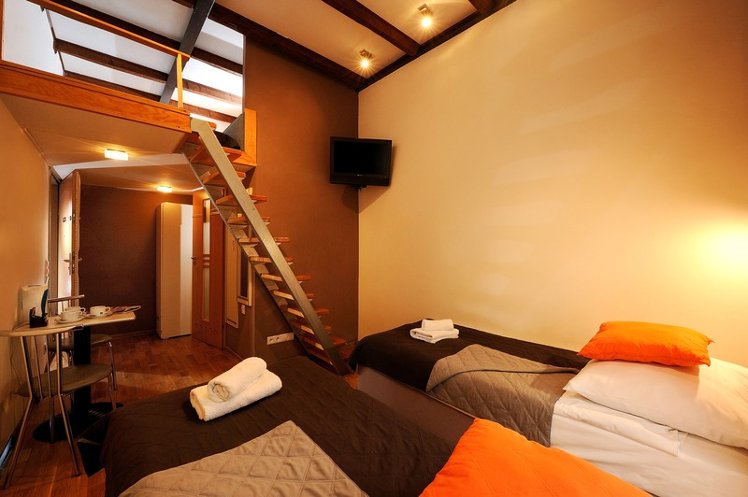 TRIPLE STANDARD Room