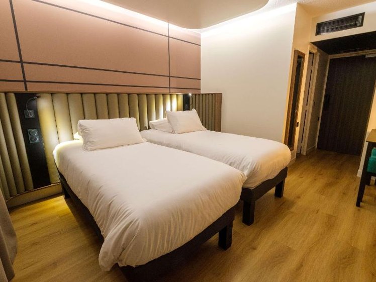 TWIN SUPERIOR Room