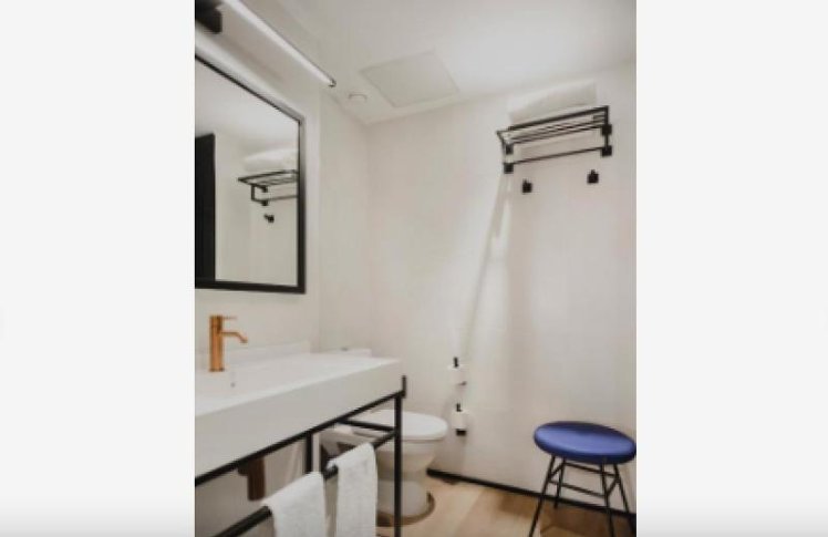 SINGLE STANDARD Room