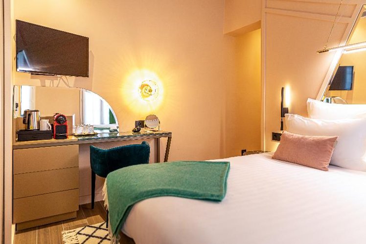 SINGLE STANDARD Room