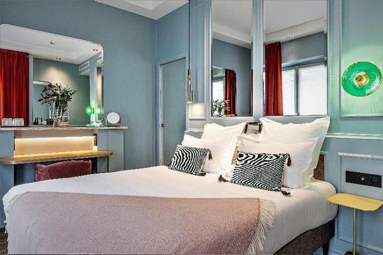DOUBLE SUPERIOR Room